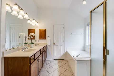 Bath - 7002 Westover Dr, Rowlett, TX 75089 photo 1 of 3