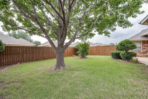 Exterior - 7002 Westover Dr, Rowlett, TX 75089 photo 5 of 7