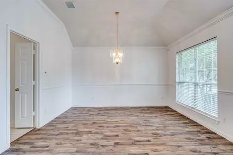 Living - 7002 Westover Dr, Rowlett, TX 75089 photo 4 of 7