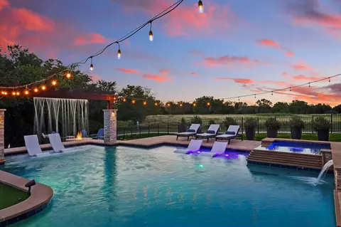 2851 Milsons Point Dr, Trophy Club, TX 76262
