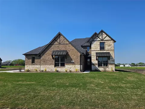 360 Magnolia Ct, Trenton, TX 75490