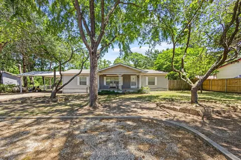 7006 Post Oak Dr, Bonham, TX 75418