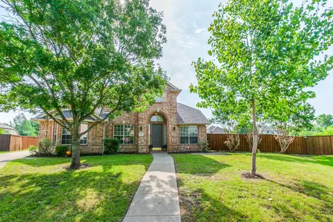 318 Mesquite Ct, Murphy, TX 75094