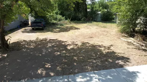 3621 Meyers St, Dallas, TX 75215