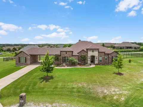 228 Parc Oaks Dr, Aledo, TX 76008