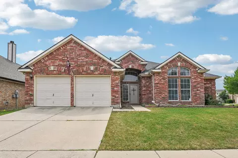 5729 Brazos Dr, Haltom City, TX 76137