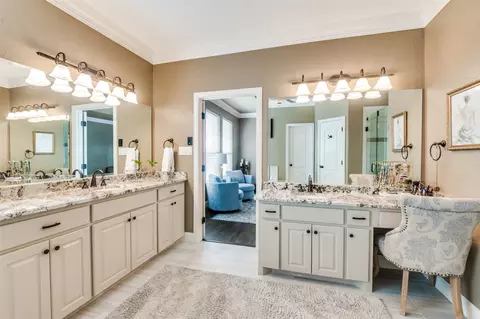 Bath - 903 Canvasback Ct, Euless, TX 76039 photo 1 of 4