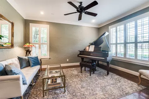 Living - 903 Canvasback Ct, Euless, TX 76039 photo 3 of 3