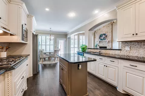 Kitchen - 903 Canvasback Ct, Euless, TX 76039 photo 2 of 2