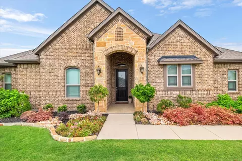 337 Equestrian Dr, Waxahachie, TX 75165