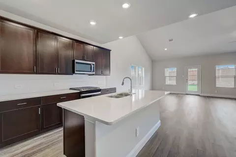 511 Whispering Winds Trl, Princeton, TX 75071