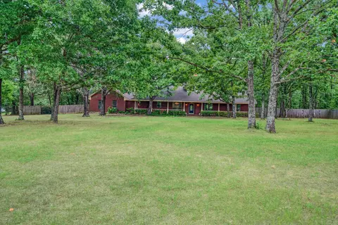 2550 Meadow Ln, Reno, TX 75462
