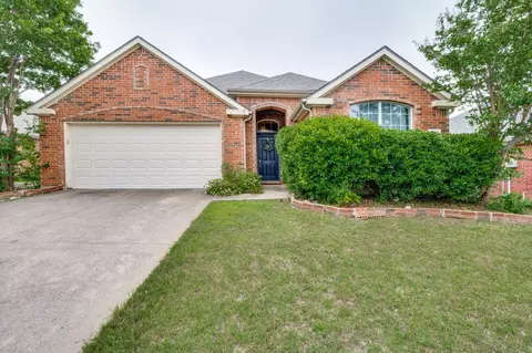 1004 Broken Spoke Dr, Little Elm, TX 75068