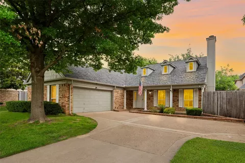 3428 Glade Creek Dr, Hurst, TX 76054