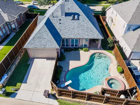 2448 Sky Harbor Dr, Plano, TX 75025