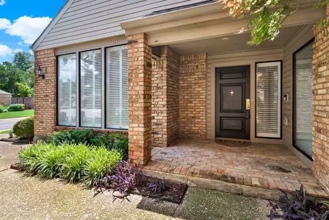 6527 Brook Lake Dr, Dallas, TX 75248
