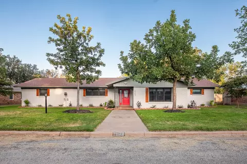 2103 S High St, Brady, TX 76825