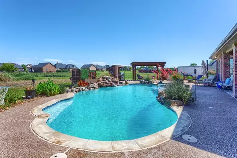 1777 Lone Star Blvd, Terrell, TX 75160