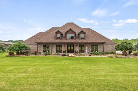 2035 Hodges Lake Dr, Rockwall, TX 75032