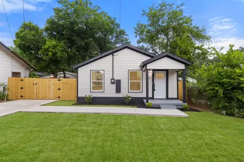 1832 Arch St, Fort Worth, TX 76105