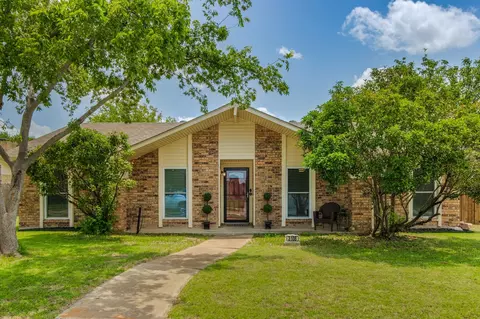 3108 Somerville Ln, Carrollton, TX 75007
