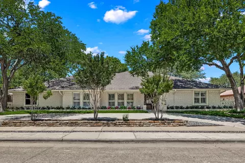 4315 Laren Ln, Dallas, TX 75244