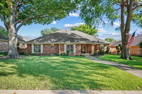 4006 Thornhill Way, Rowlett, TX 75088