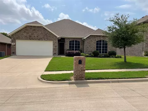 340 Prince John Dr, Saginaw, TX 76179