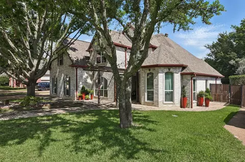 49 Panorama Cir, Trophy Club, TX 76262
