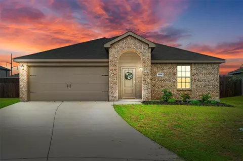 1416 Old Trail Rd, Royse City, TX 75189