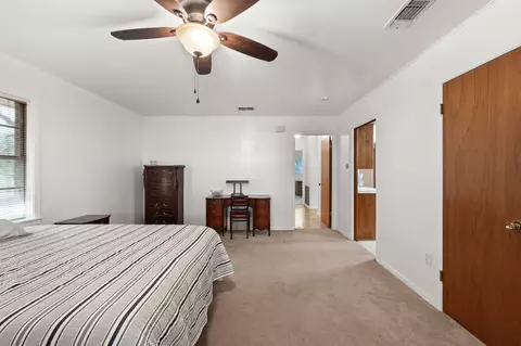 Bedroom - 400 E 6th St, Cameron, TX 76520 photo 6 of 6