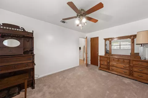 Bedroom - 400 E 6th St, Cameron, TX 76520 photo 3 of 6