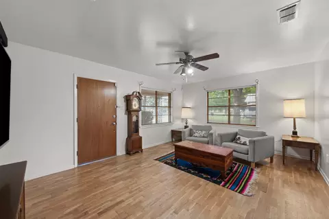 Living - 400 E 6th St, Cameron, TX 76520 photo 1 of 3
