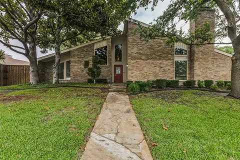 7235 Holyoke Dr, Dallas, TX 75248