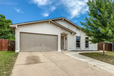 1336 Whittenburg Dr, Fort Worth, TX 76134