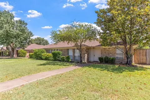 2016 Auburn Dr, Richardson, TX 75081