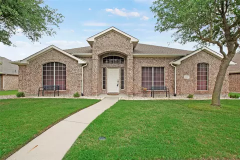1212 Live Oak St, Royse City, TX 75189