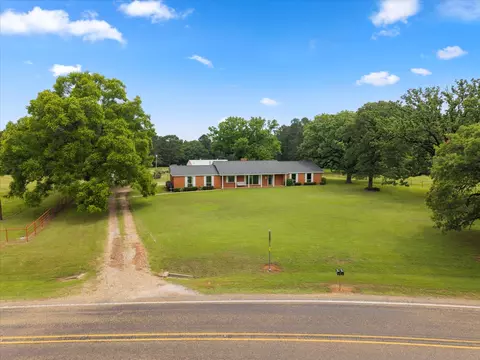 5022 Fm 561, Simms, TX 75574