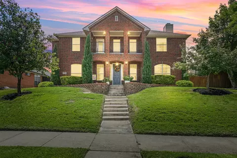 3752 Menard Dr, Carrollton, TX 75010