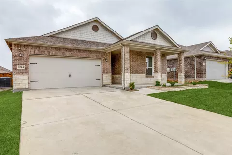 8744 Sleepy Daisy Dr, Fort Worth, TX 76131