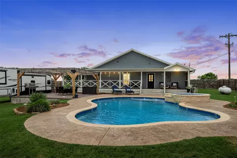 14420 Wortham Bnd, China Spring, TX 76633