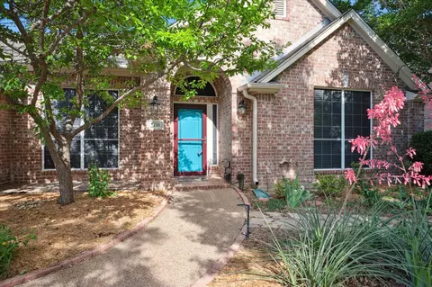 2720 View Meadow Dr, Grapevine, TX 76051