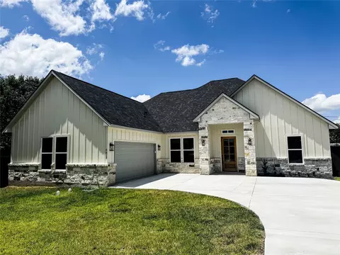 6613 Bob Hanger St, Fort Worth, TX 76179