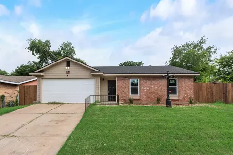 4505 Pecos St, Fort Worth, TX 76119