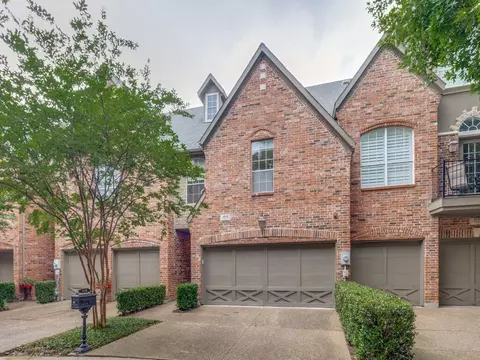 4138 Towne Green Cir, Addison, TX 75001