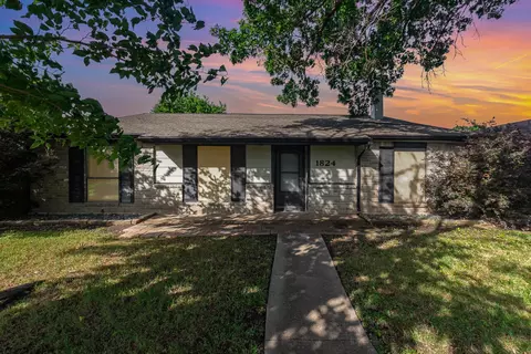 1824 Angelina Dr, Garland, TX 75040