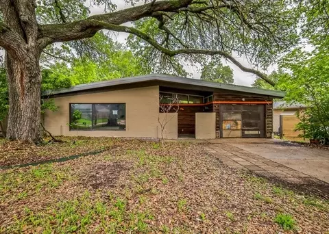 6825 Blessing Dr, Dallas, TX 75214
