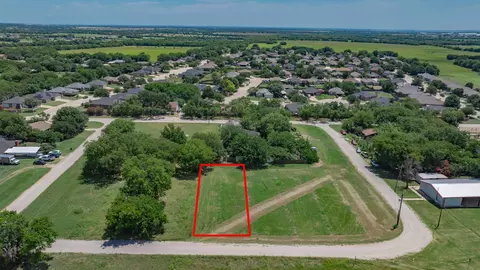 101 S Front St, Rhome, TX 76078