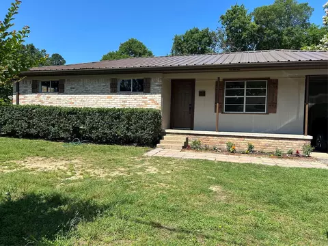 218 Lockhart, Pittsburg, TX 75686