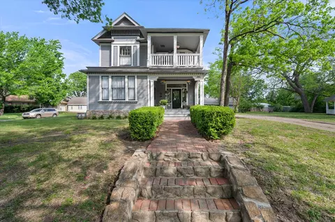 756 W 3rd Ave, Corsicana, TX 75110